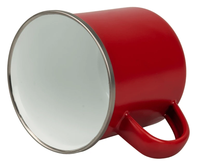 Czerwony kubek stalowy widok z boku.